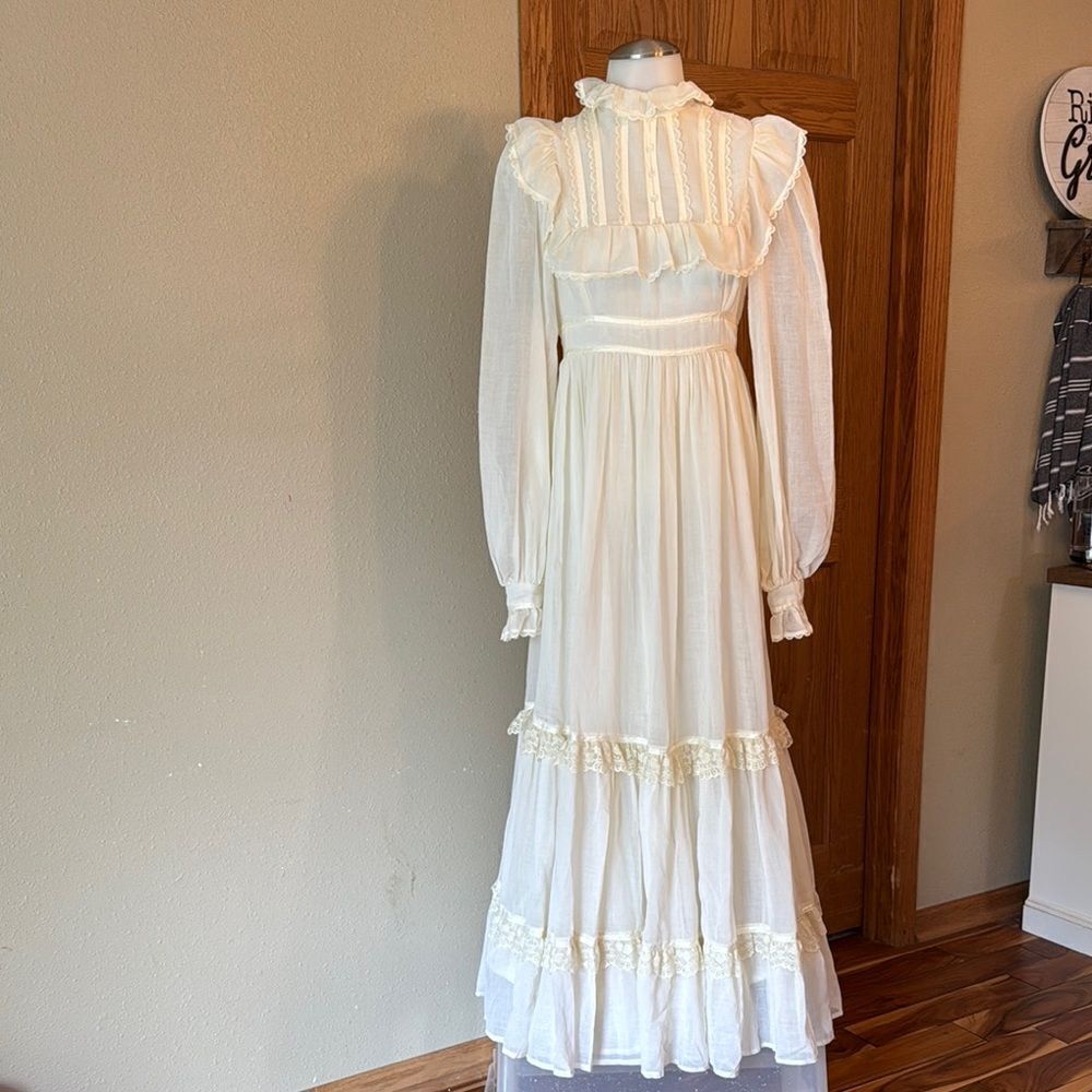 GUNNE SAX BY JESSICA 1970s Vintage Prairie Style Long Sleeve Maxi Dress